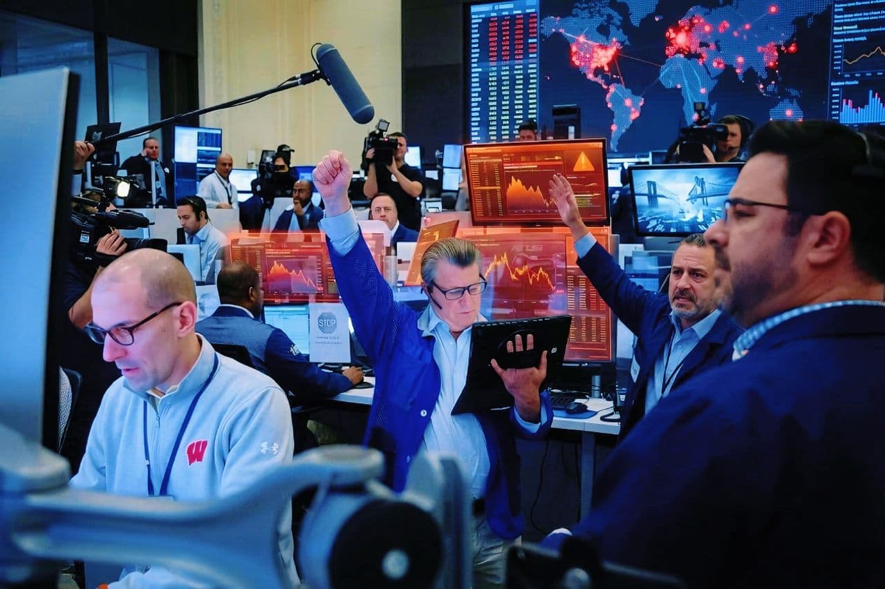 Investor Outlook 2026: Preparing for Market Shocks